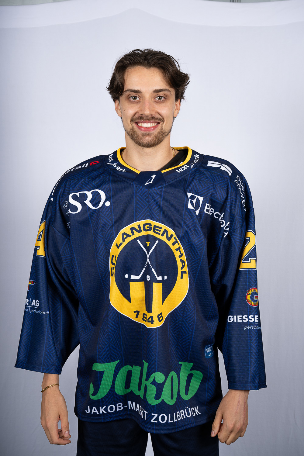 Nik Holstein